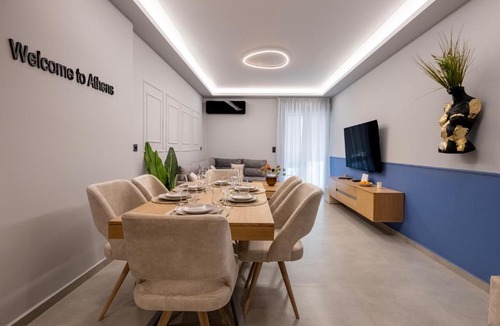 Filopappou Apartment | Dione Family Apartment for 6 near Acropolis & Philopappou