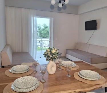 Psarou Apartment | Dionysia Suites