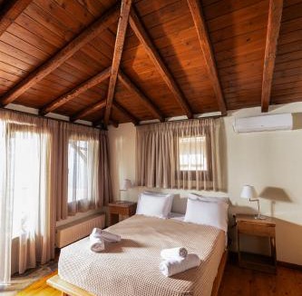 Karitsa House | Dohos Hotel