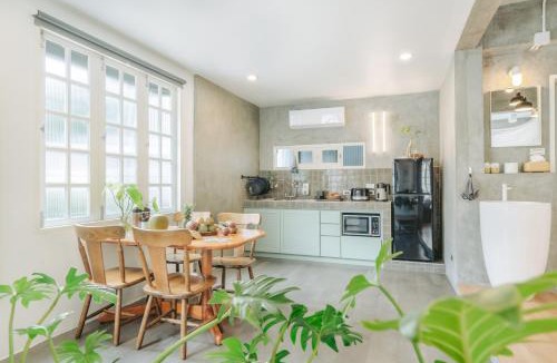 Patong Apartment | Dokdin's Family