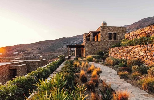 Exomvourgo Villa | Dolce Villa Tinos Kardiani in Stone & Sunset Views
