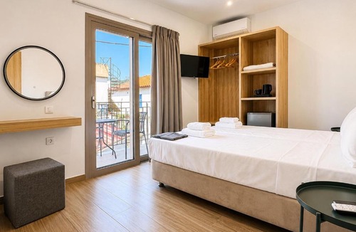 Korfos Hotel | Dolphin hotel