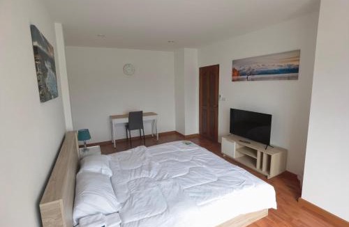 Nakhon Chai Si Apartment | DreamStay