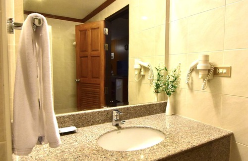 Pattaya Bay Hotel | Dynasty Inn Pattaya