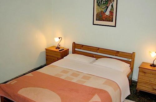 Old Town Apartment | Earini Rooms And Apartments