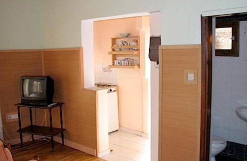 Old Town Apartment | Earini Rooms And Apartments