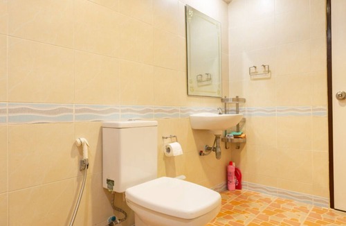 Sukhumvit Apartment | Eat, Sleep & Wander 2 - Insta-friendly W District