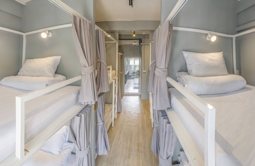 Siriraj Hostel | Ekanake Hostel