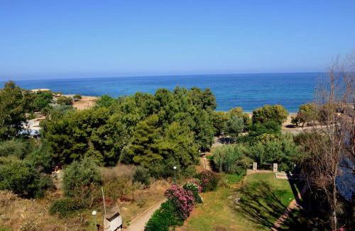 Kiparissia Hotel | Elegant Beach Hotel