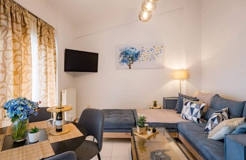 Koukouli Apartment | Elegant Loft # B2nnEnjoy a stylish experience at this centrally located place.nn