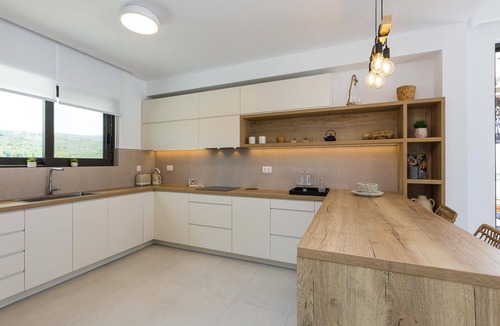 Skouloufia House | Elegant villa with heated pool and amazing views