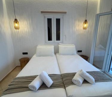 Antiparos Hotel | Eleni's Rooms