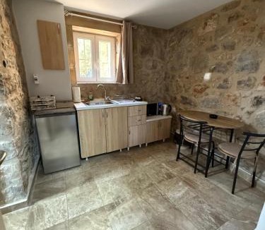 Diasella Apartment | Eleutheria