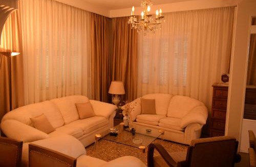 Trikala House | Ellie's House