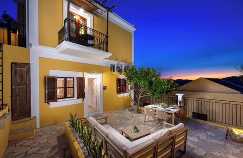 Symi Apartment | Elpidas ApartmentS In Symi