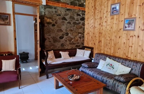 Kalopanayiotis House | Elpiniki's Old Three Bedroom House