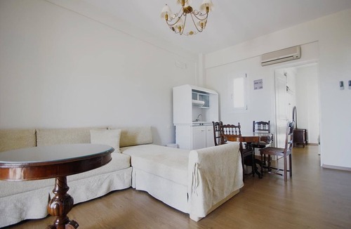Megas Gialos House | Emilia Luxury Apartments