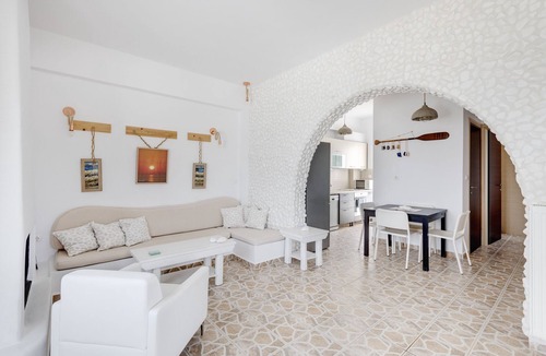 Vari House | Endless Blue from Syros - Fabrika House 1