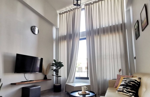 Kanchanaburi House | EntireHome 180m2 10 mins to RiverKwaeBridge Old City