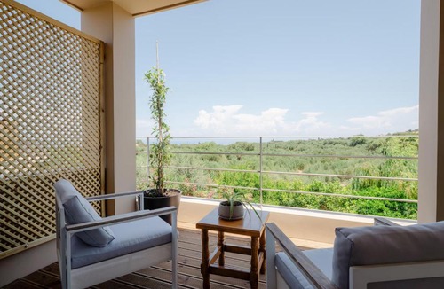 Akrotiri Villa | Eosia Villa