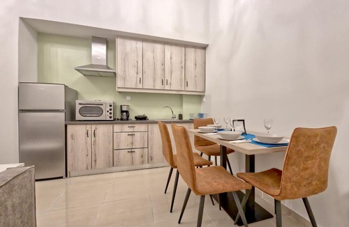Platanitis Apartment | Epipleon Luxury Suites -108- Διαμέρισμα 85τμ δίπλα στη θάλασσα