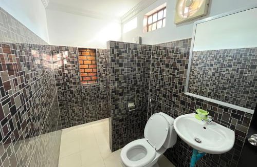 Taphul Village Area Hostel | Errol's Homestay and Hostel