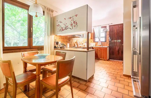 Marathon Villa | EstateVillaOinoi Retreat