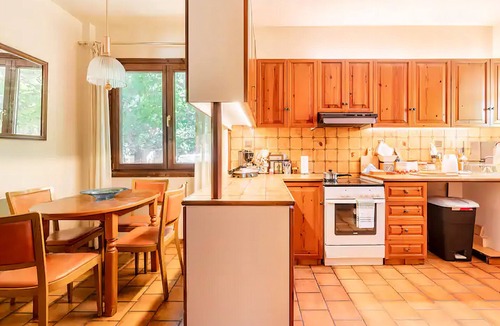 Marathon Villa | EstateVillaOinoi Retreat