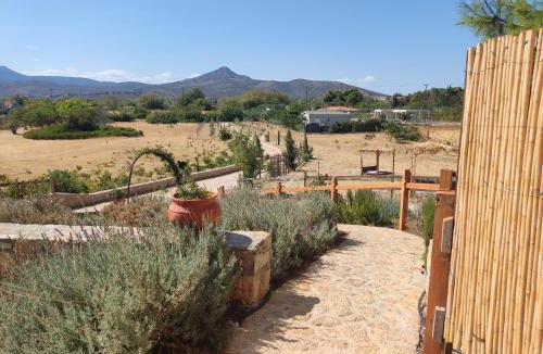 Kapandriti Villa | EuZoea Country Home