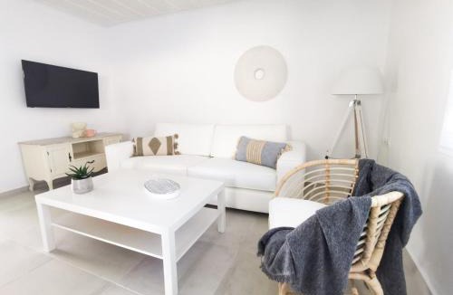 Skiathos Town House | Evgenia Seafront House