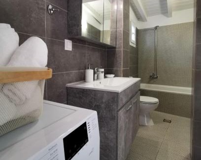 Skiathos Town House | Evgenia Seafront House