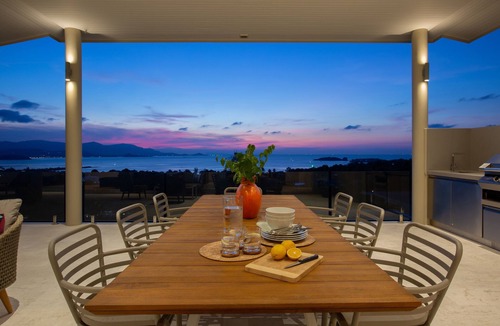 Moo 5 Villa | Exceptional Family&Friends Large Villa Infinity Pool, Stunning Sunset Ocean-View