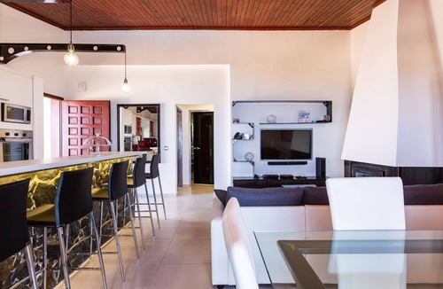 Rethymno Villa | Exceptional Panoramic Sea Views, Hanging Over Rethymno City