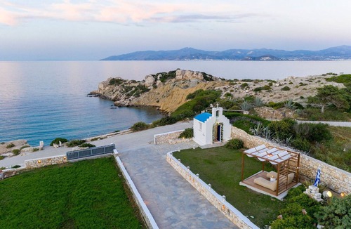 Paros Villa | Executive Paros Villa | 5 Bedrooms | Villa Beachfront Supreme | Beachfront Sea.