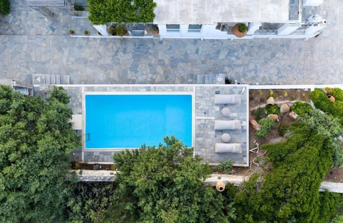 Paros Villa | Executive Paros Villa | 5 Bedrooms | Villa Beachfront Supreme | Beachfront Sea.