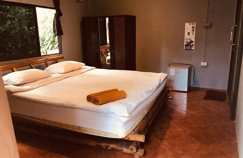 Bai Lan Hotel | Exotic Bungalows