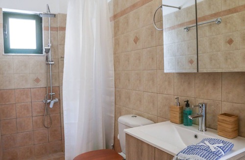 Aigialeia Apartment | Exotic Studio at Oliva Holiday Homes