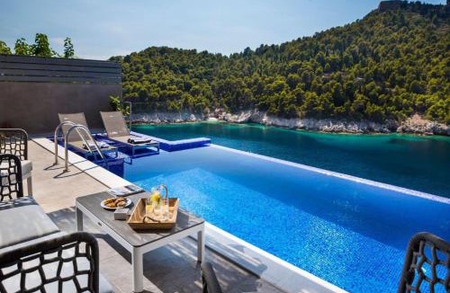 Frourion Villa | Exquisite Kefalonia Villa Villa Arystar 1 Bedroom Seafornt Spectacular Sea Views Private Outdoor Infinity Pool Assos
