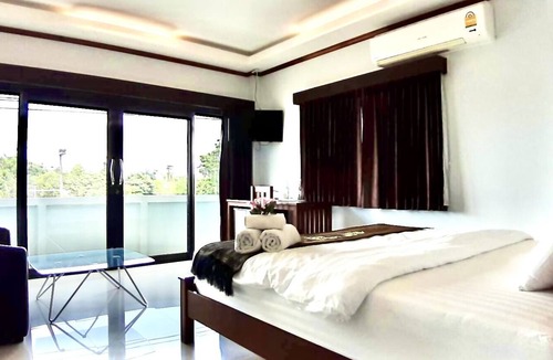 Sukhothai House | EZ House & Cafe