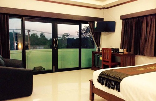 Sukhothai House | EZ House & Cafe