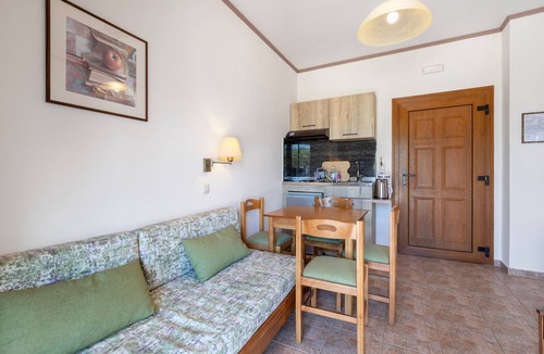 Agia Galini Apartment | Family Beachfront Apartment with Sea View in Agia Galini, Crete