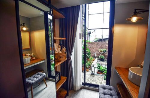 Downtown Krabi Hotel | Family Tree Hotel