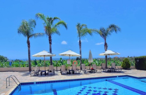 Pegeia Villa | Family Villa Short Walk To Coral Bay Strip 5 Min and Pub, shops etc