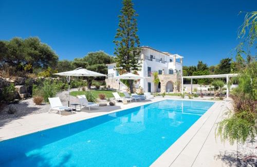 Akrotiri Villa | Fask Villa Zakynthos, Infinity Views & Serenity by Villa Mana Gers