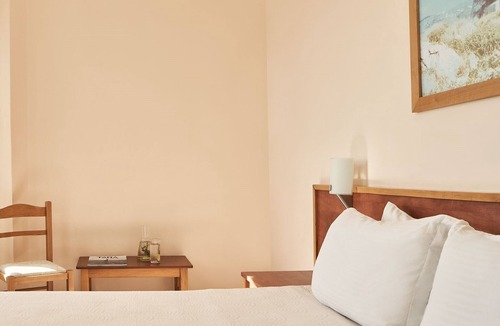 Tinos Town Hotel | Favie Suzanne