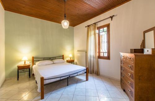 Maleme House | Femina