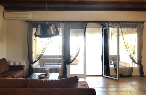 Petrothalassa House | Filoxenos Estia-Krystallos House