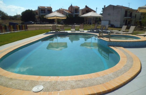 Nikita Apartment | Finikas Garden Loft