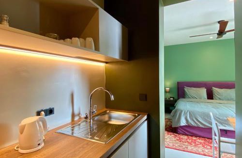 Foiniki House | FinIQ Boutiq Studios