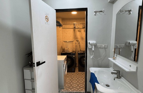 Rama 9 Hostel | First Villa Life Hostel